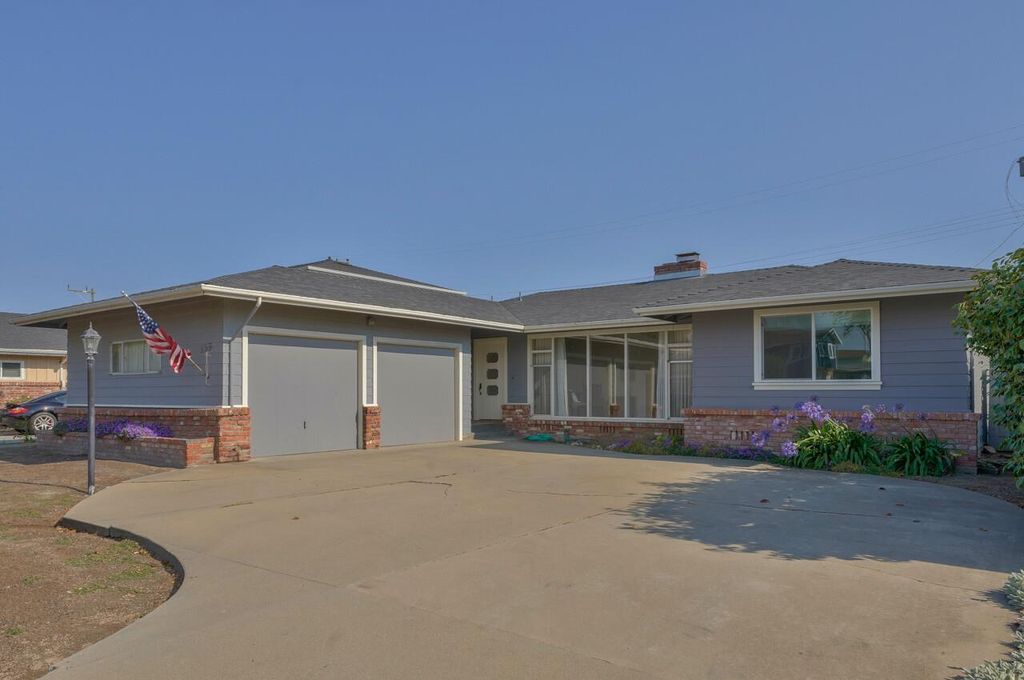 339 Palma Dr, Salinas, CA 93901