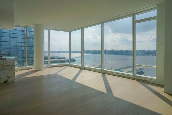 30 Riverside Blvd #20A, New York, NY 10069