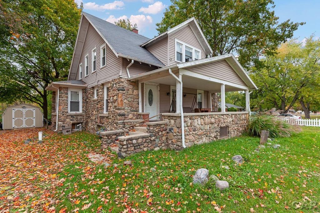 2708 N Adrian Hwy, Adrian, MI 49221 See Estimated Value