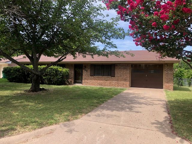 219 Sharp Dr, Stephenville, TX 76401