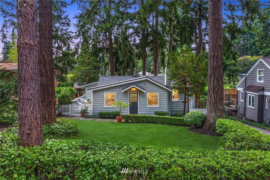 113 N 144th St, Seattle, WA 98133