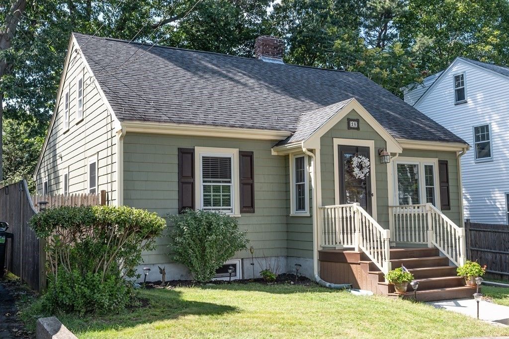 28 Pine Grove St, Milton, MA 02186
