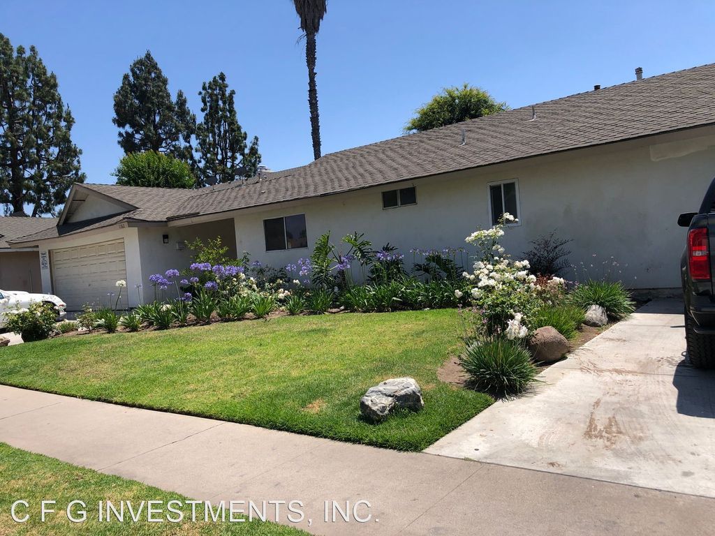 1182 Scherer Pl #A, Tustin, CA 92780