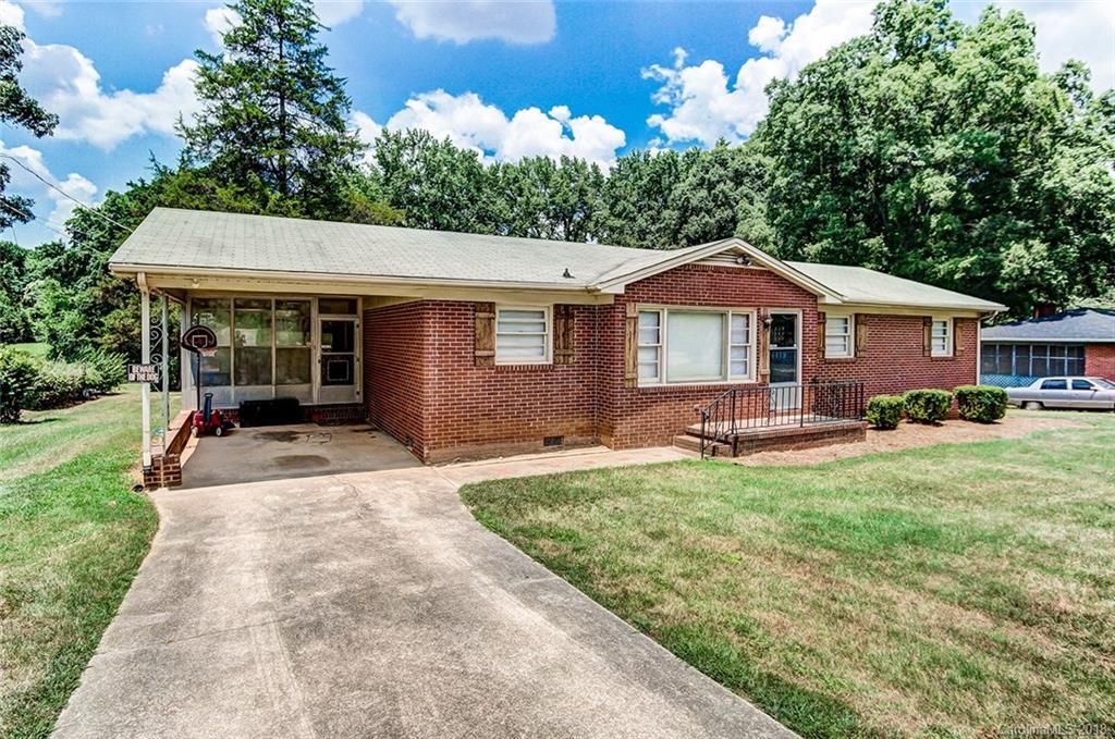 4419 Hamilton Cir, Charlotte, NC 3 Bed, 2 Bath SingleFamily Home