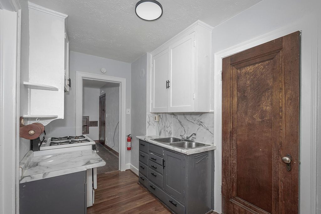 4857 Lewis Ave #2, Toledo, OH 43612