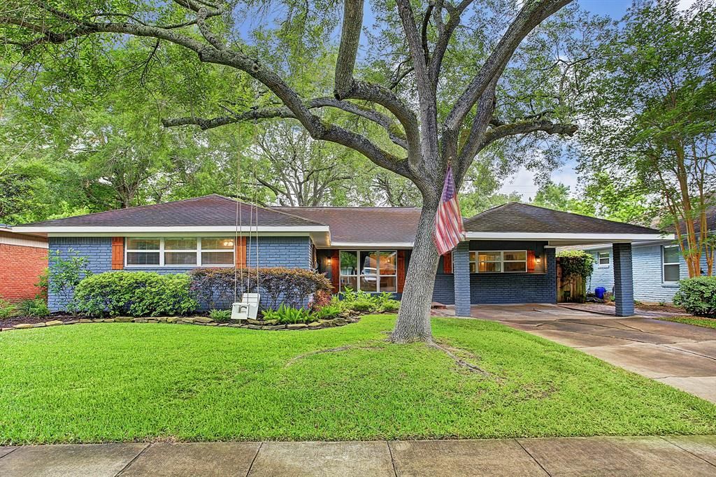 5623 McKnight St, Houston, TX 77035