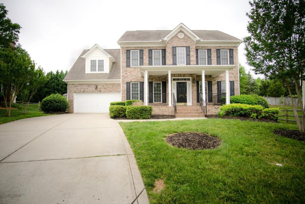 8924 Whittingham Dr, Waxhaw, NC 28173