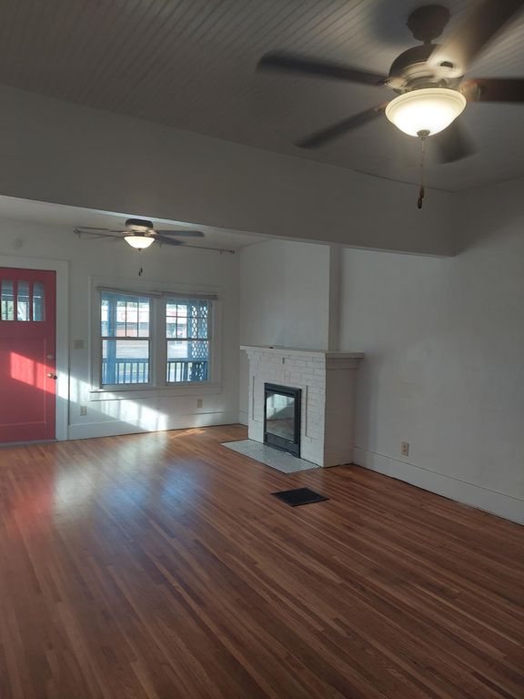 703 W Maple St, Wichita, KS 67213