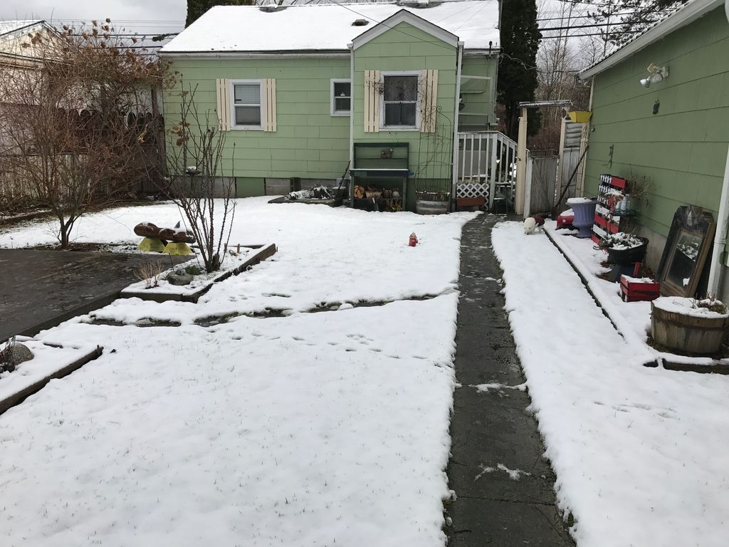8149 Harborview Rd, Blaine, WA 98230