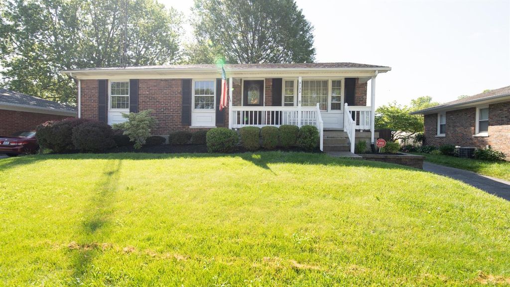 2132 Winterberry Dr, Lexington, KY 40504