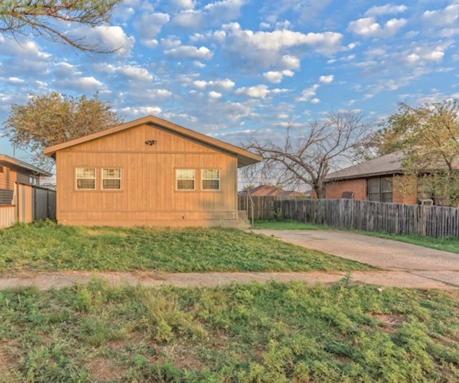 2602 Delano Ave, Midland, TX 79701