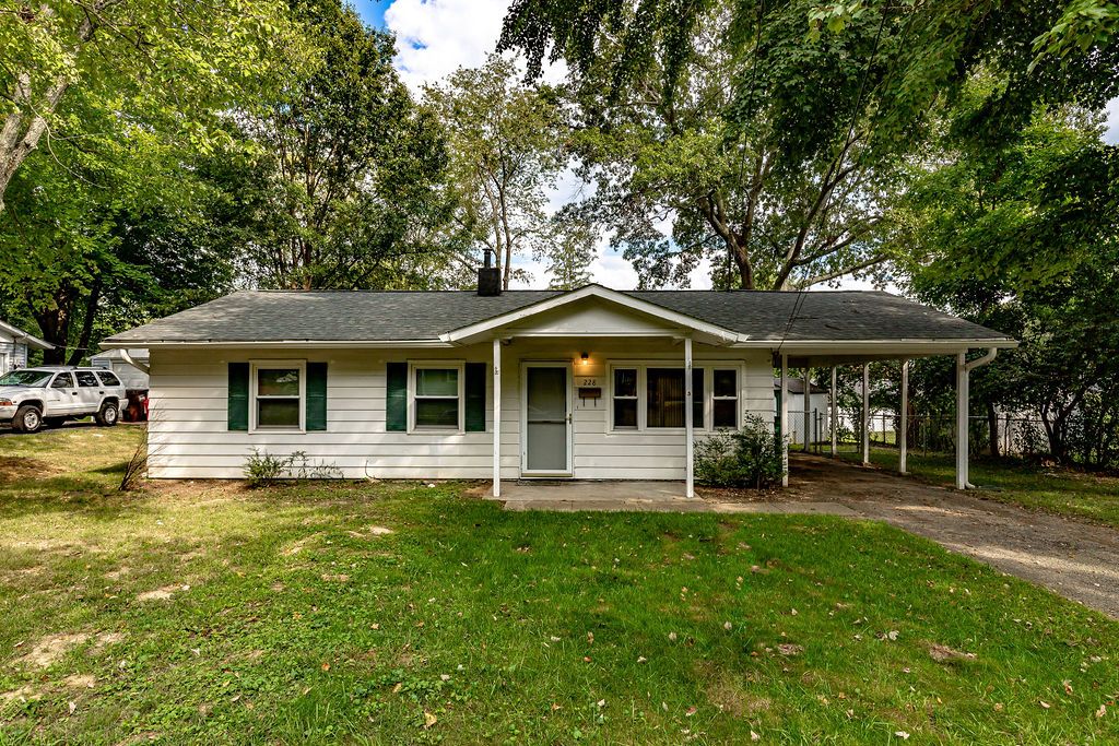 228 Tuscarora Dr, Loveland, OH 45140