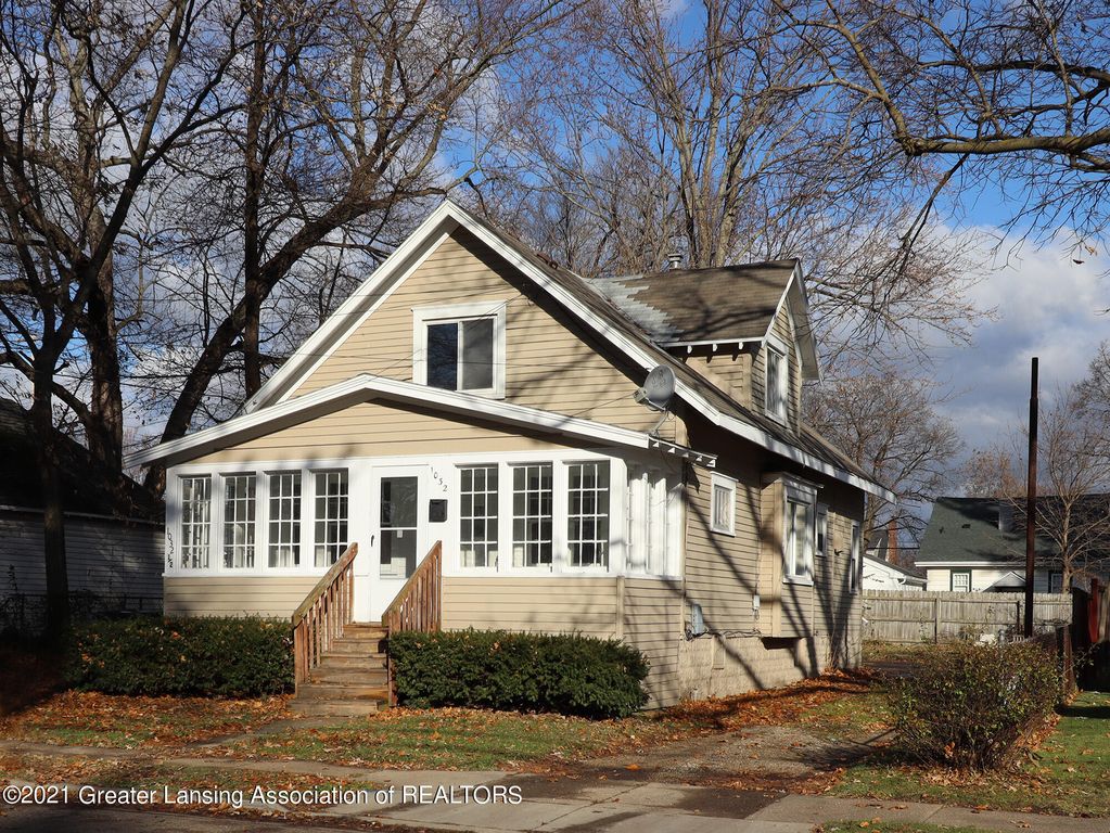 1032 Gordon Ave, Lansing, MI 48910