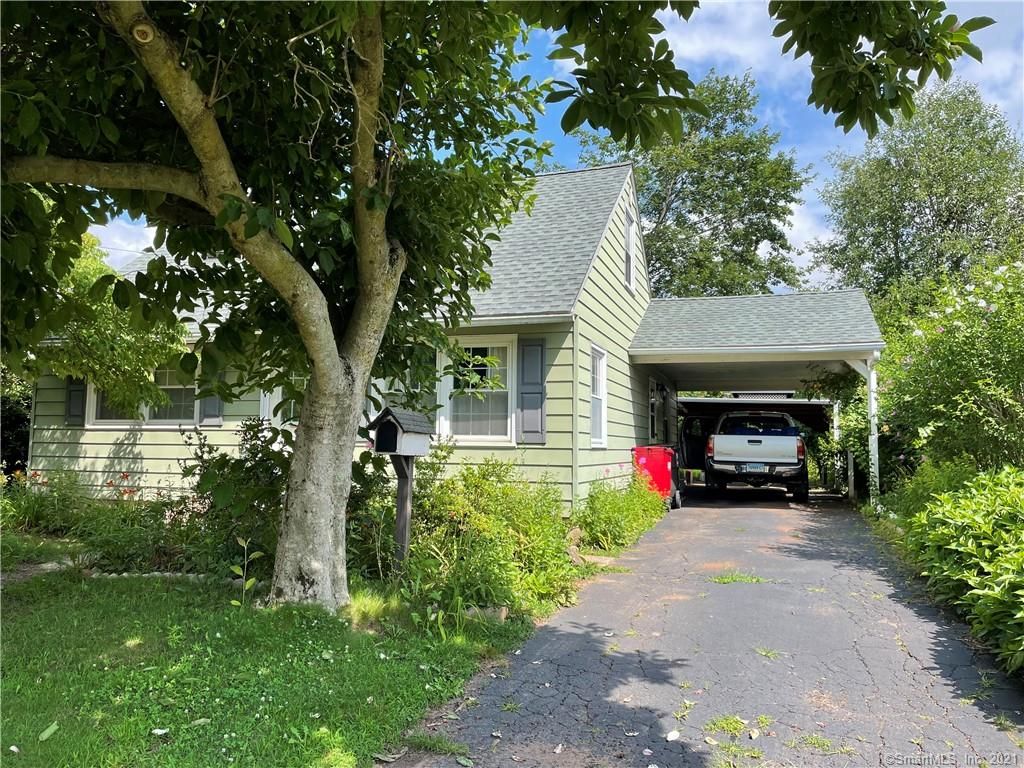 347 Glen Hills Rd, Meriden, CT 06451