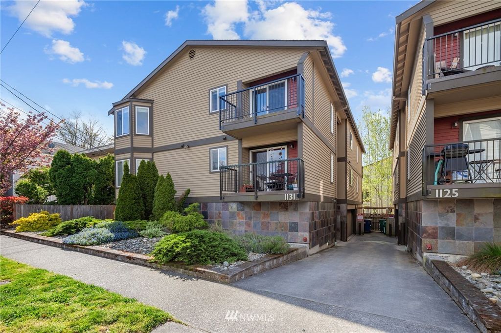 1131 N 93rd Street UNIT 6, Seattle, WA 98103