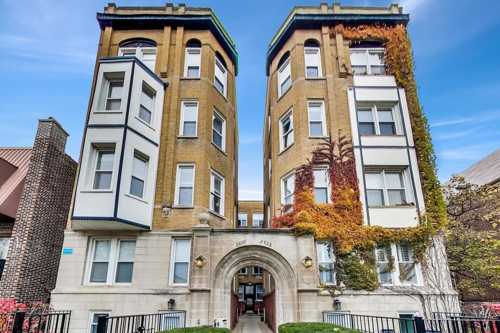 2638 N Orchard St #1F, Chicago, IL 60614