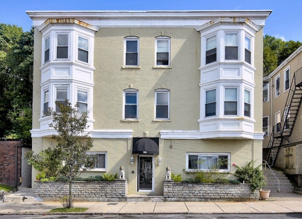 793 Main St #5, Malden, MA 02148
