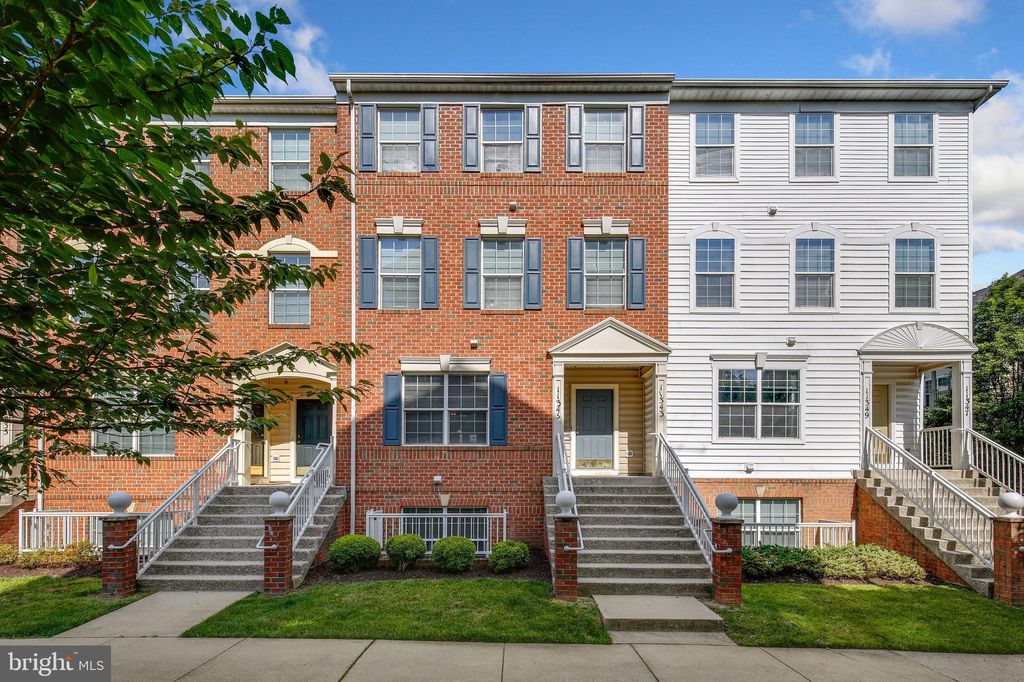 11345 King George Dr #8, Silver Spring, MD 20902