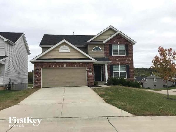 1101 Winding Bluffs Way, Fenton, MO 63026