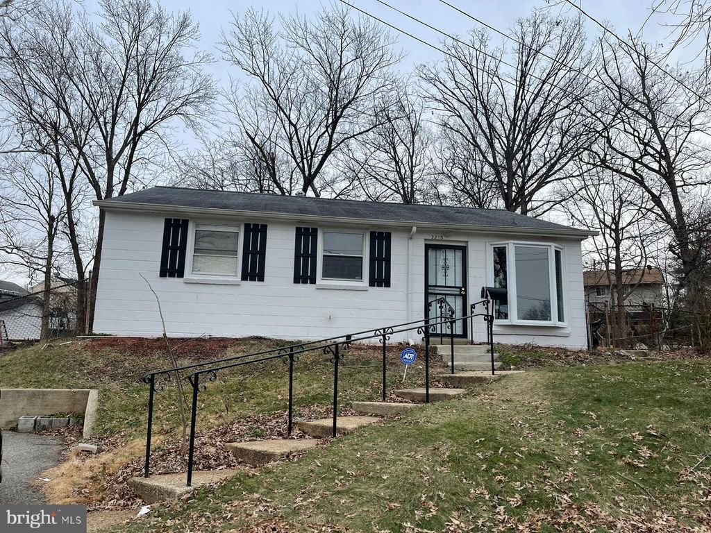 3215 Johnson Ct, Lanham, MD 20706