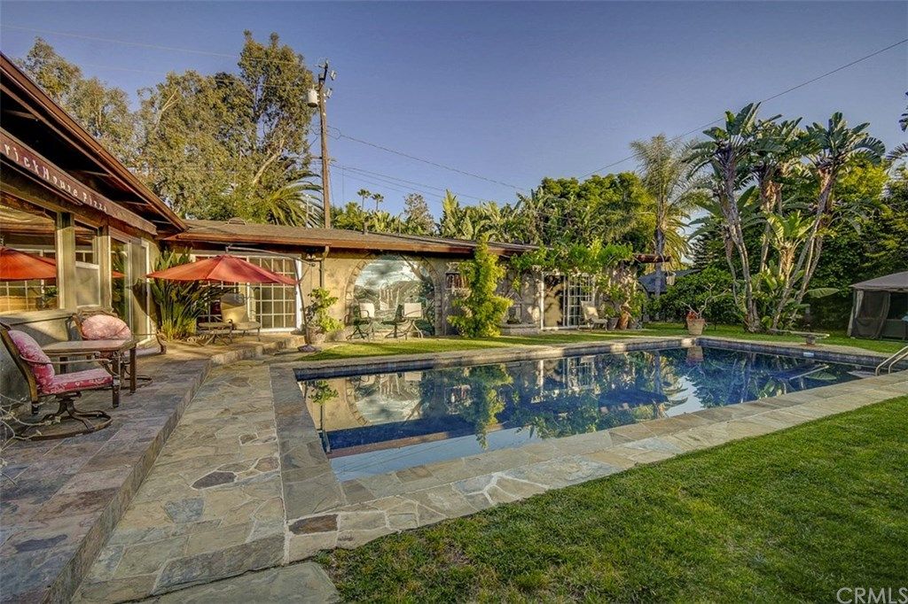 1024 SE Skyline Dr, Santa Ana, CA 92705
