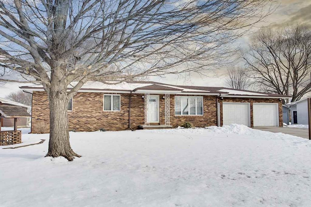 726 Malone Ave, Readlyn, IA 50668 3 Bed, 3 Bath SingleFamily Home