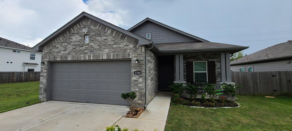 5306 Rivers Edge Dr, Richmond, TX 77469
