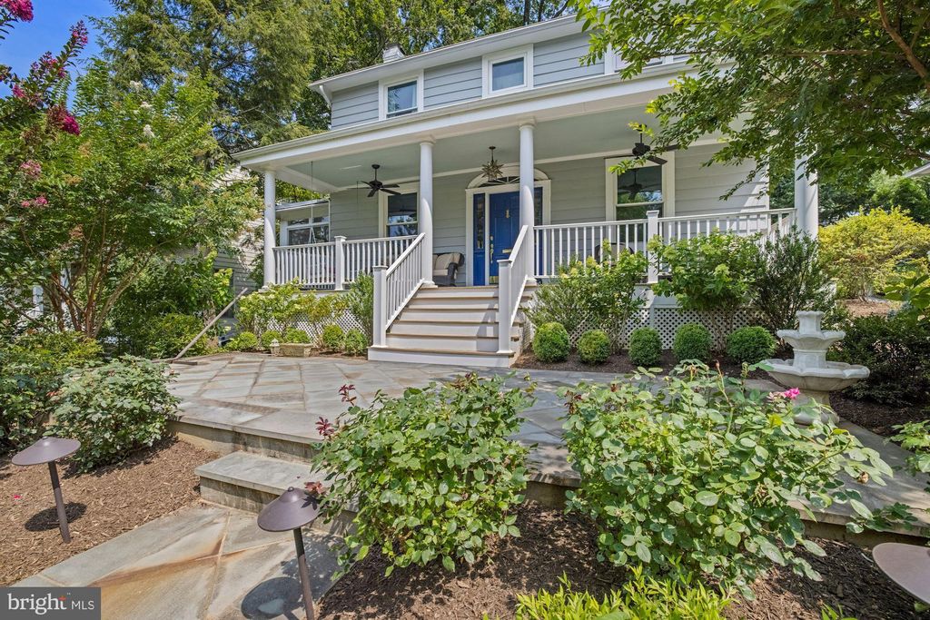 4129 Woodbine St, Chevy Chase, MD 20815