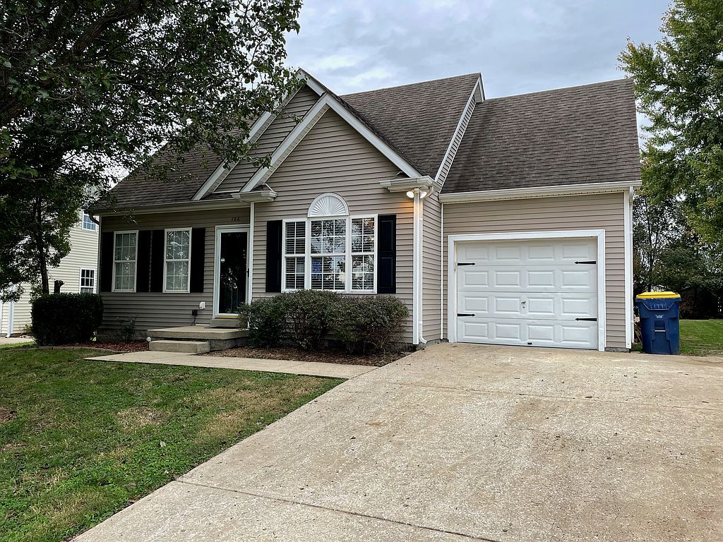 126 River Wye Dr, Bowling Green, KY 42101