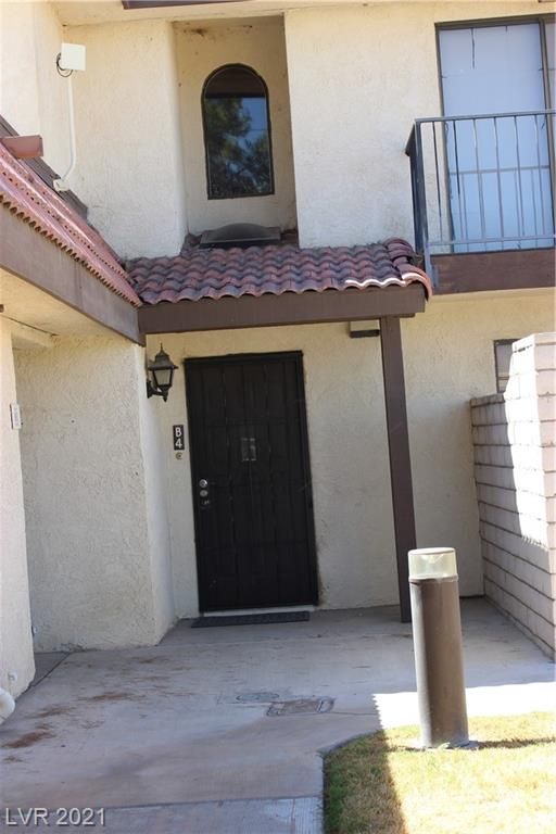 801 Bourbon St #B-4, Pahrump, NV 89048