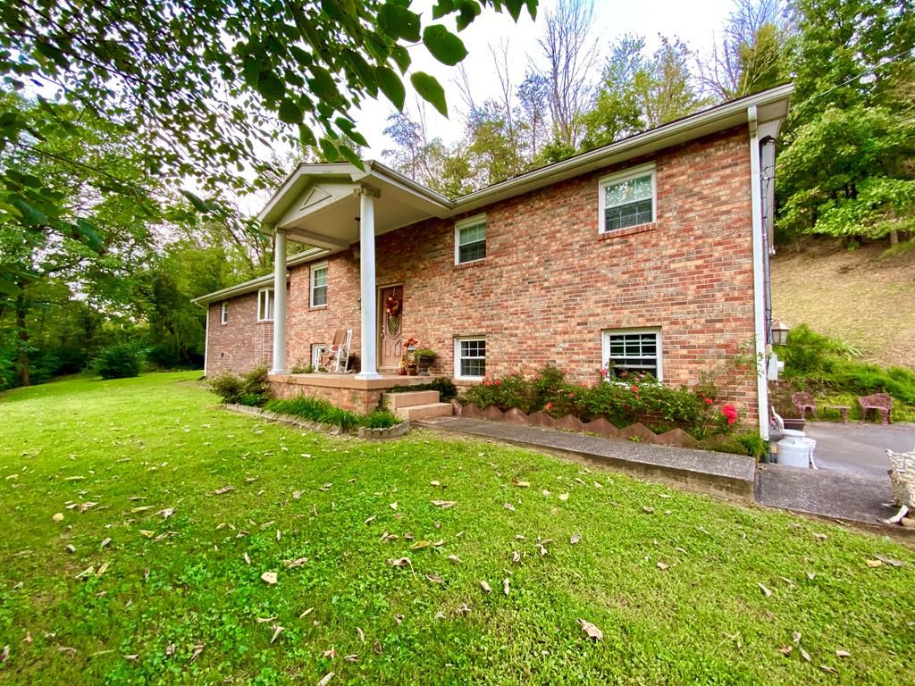 168 Pike St, Elkhorn City, KY 41522 3 Bed, 2 Bath SingleFamily Home