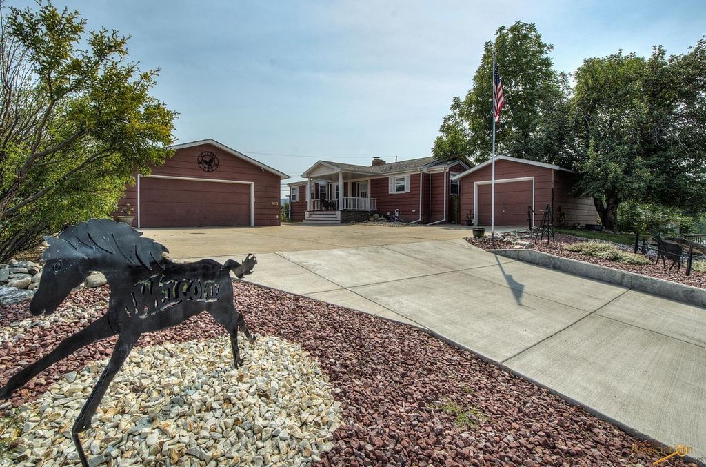 1636 38th St, Rapid City, SD 57702