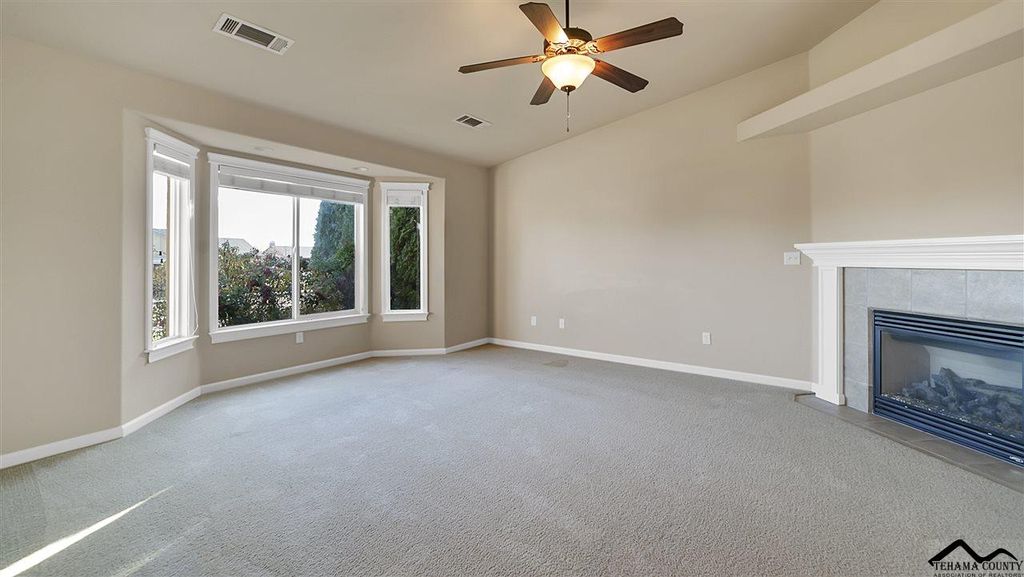 1324 Donita Dr, Red Bluff, CA 96080
