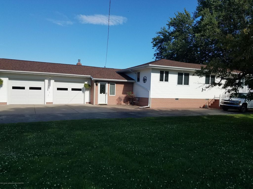 210 E Maple St, Elsie, MI 48831 Trulia