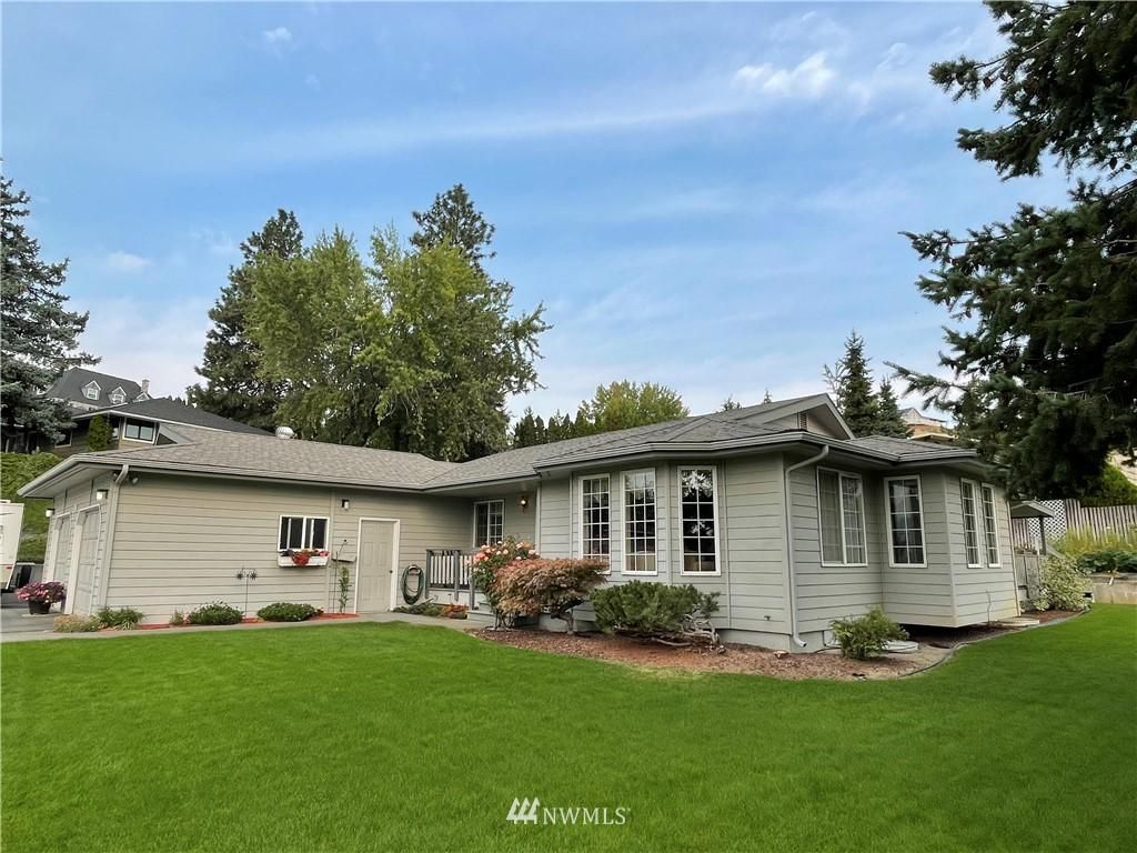 114 Grape Ave W, Omak, WA 98841