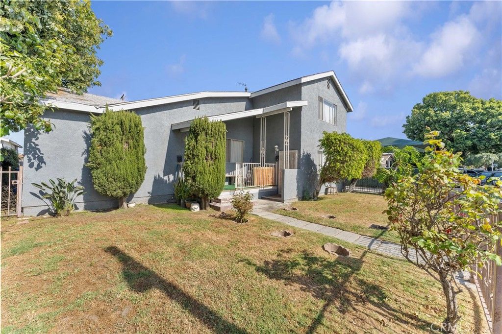 10112 Virginia Ave, South Gate, CA 90280