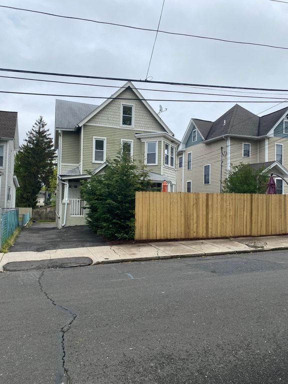 12 Bayview Ave #2, Norwalk, CT 06854