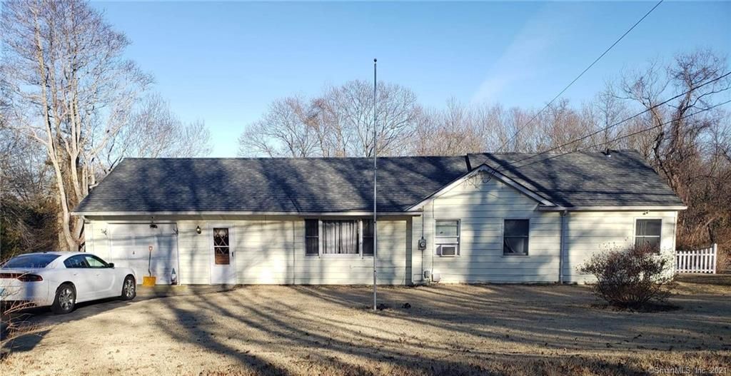 9 Hunts Brook Rd, Quaker Hill, CT 06375 3 Bed, 1 Bath SingleFamily