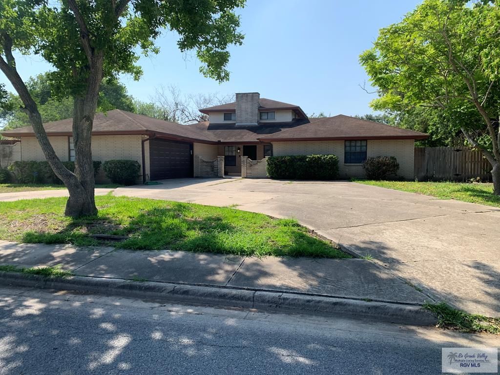 14 Summit Ct, Brownsville, TX 78521