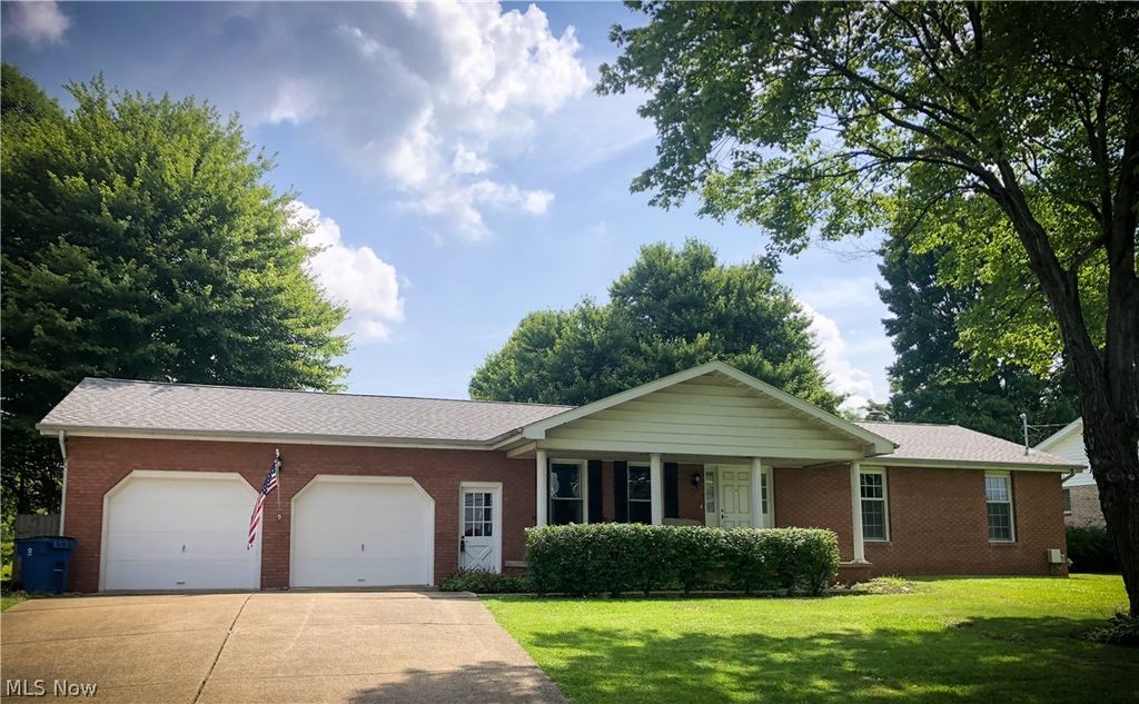 865 State Route 7 SE, Brookfield, OH 44403