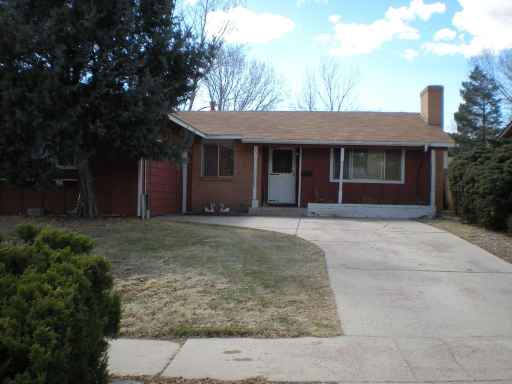 3421 Greenwood Cir, Colorado Springs, CO 80910