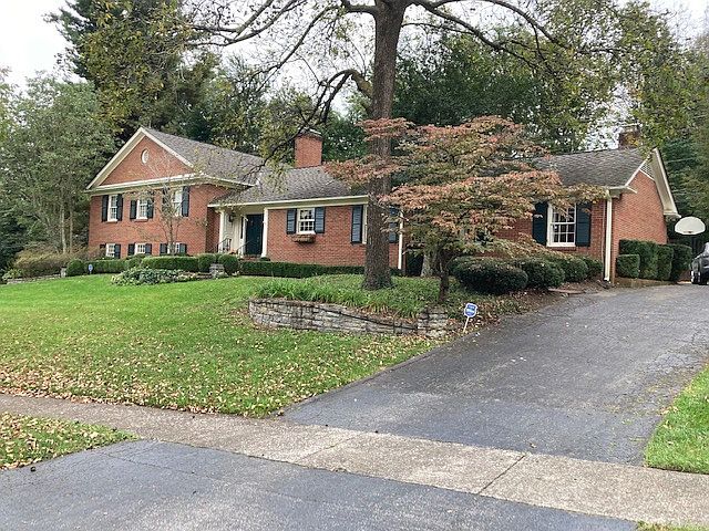 1364 Cooper Dr, Lexington, KY 40502