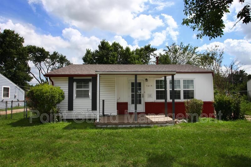 1615 W Crawford St, Wichita, KS 67217