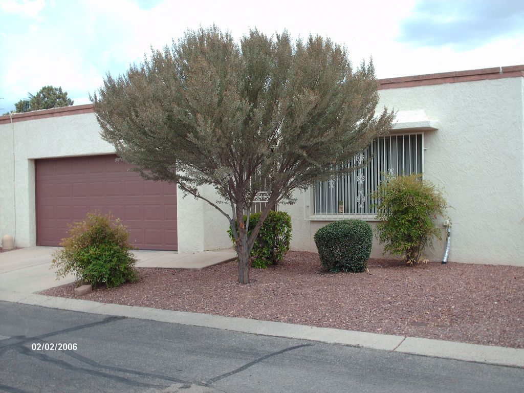 7650 E  Helen St, Tucson, AZ 85715