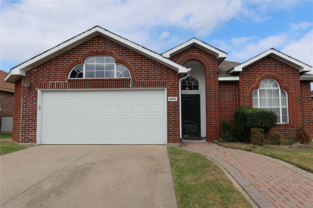 4005 Wiltshire Dr, Garland, TX 75043