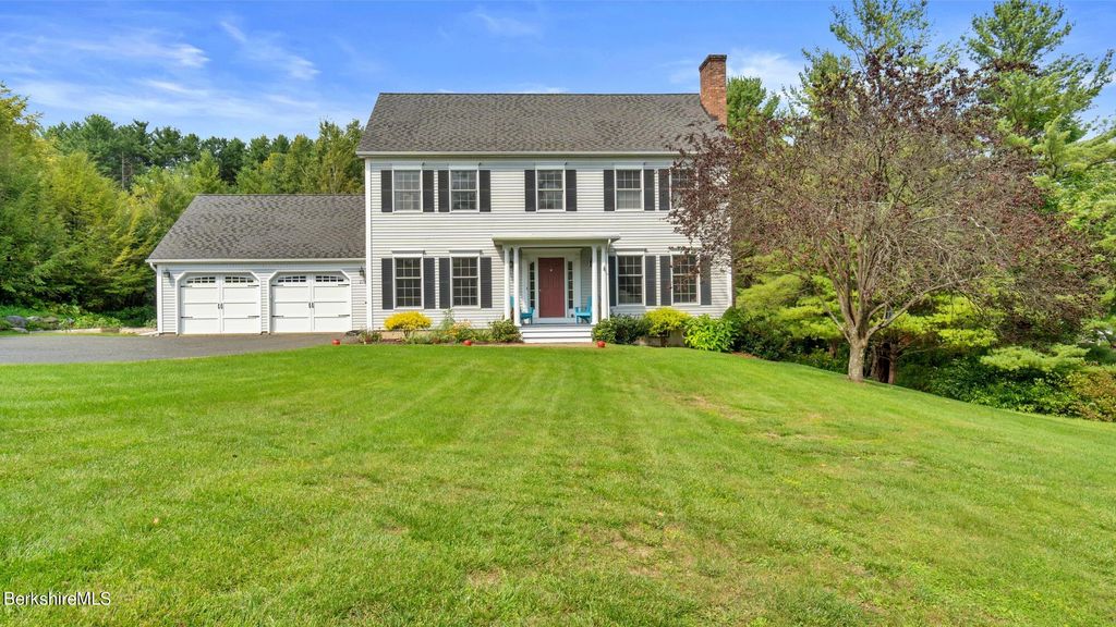 213 East St, Lenox, MA 01240