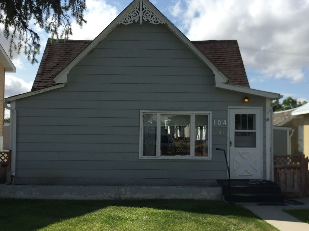 104 N Front St, Conrad, MT 59425 Trulia