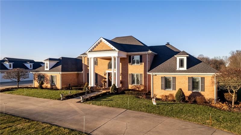 4605 Whippoorwill Dr, Hermitage, PA 16148
