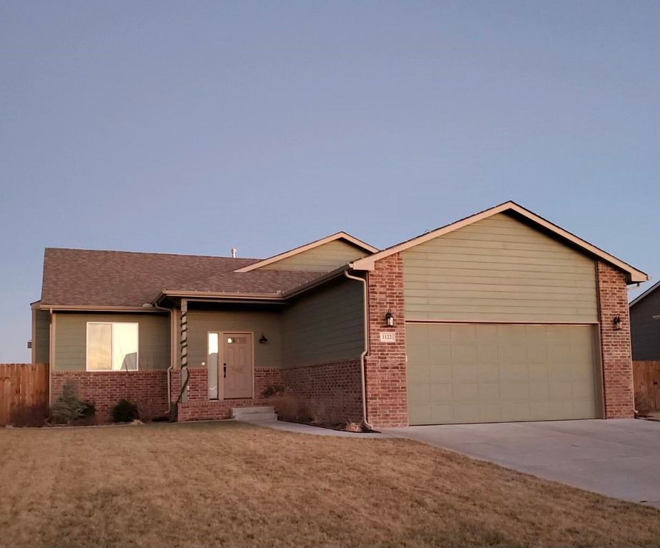 1122 E  Red River Cir, Clearwater, KS 67026