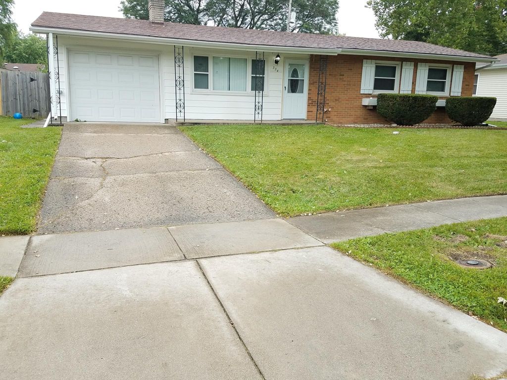 334 Bluebird Ave, Crown Point, IN 46307